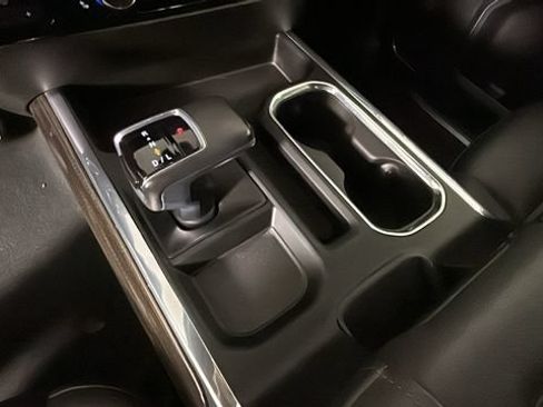 Used 2022 Chevrolet Silverado 1500 RST w/ Convenience Package II AWD/4WD image 21