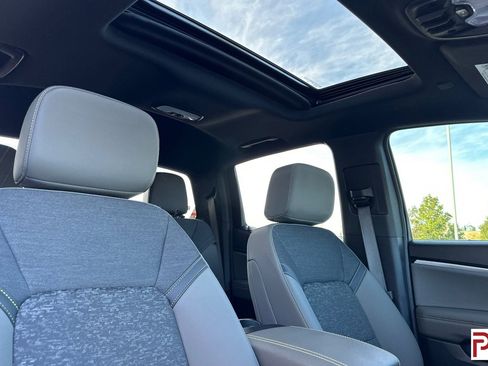 Certified 2024 Chevrolet Colorado ZR2 w/ Technology Package image 19