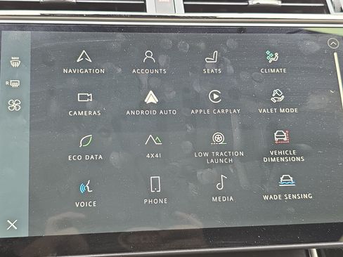 Certified 2026 Land Rover Range Rover Velar Dynamic SE AWD/4WD image 21