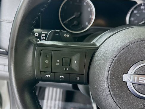 Certified 2024 Nissan Pathfinder SV image 22