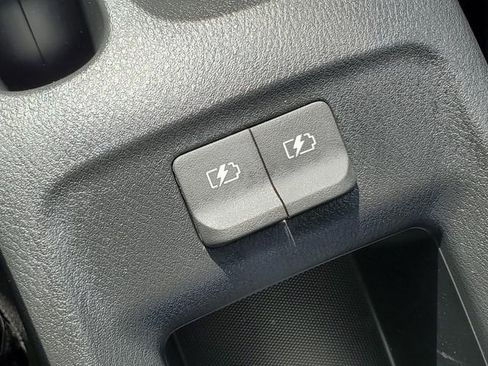 Certified 2025 Nissan Versa S w/ Trunk Package image 24