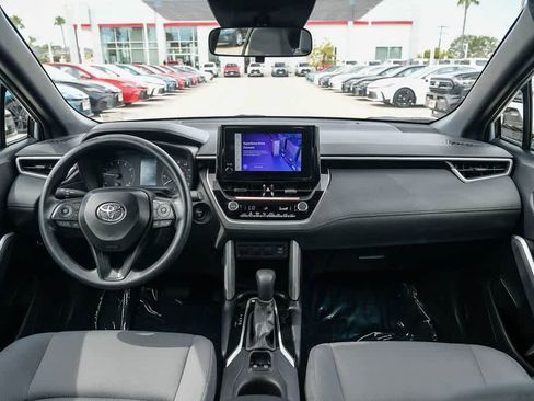 Used 2025 Toyota Corolla Cross AWD Hybrid image 14