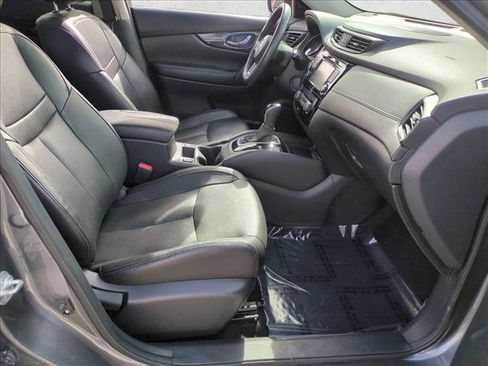 Used 2017 Nissan Rogue SL w/ SL Premium Package image 19
