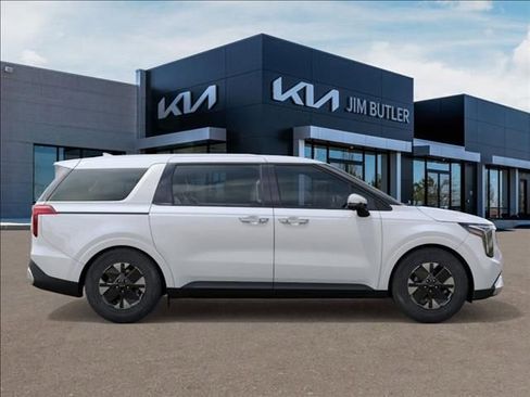 New 2026 Kia Carnival LXS FWD image 7