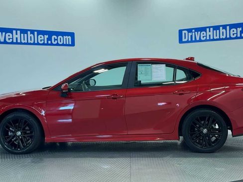 Used 2025 Toyota Camry SE w/ Convenience Package AWD/4WD image 5