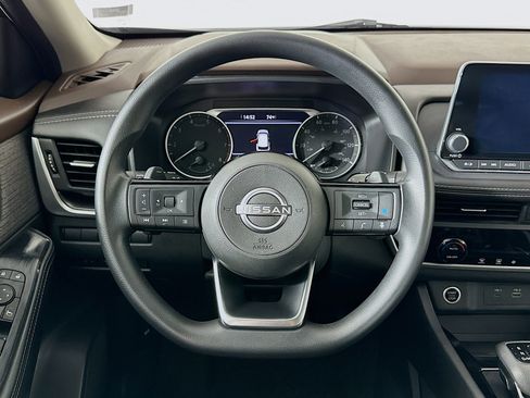 Used 2023 Nissan Rogue SV AWD/4WD image 18