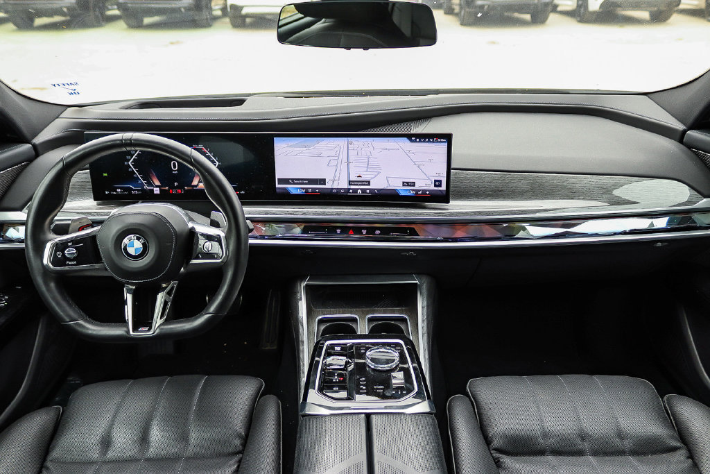 Used 2025 BMW 740i xDrive AWD/4WD image 14