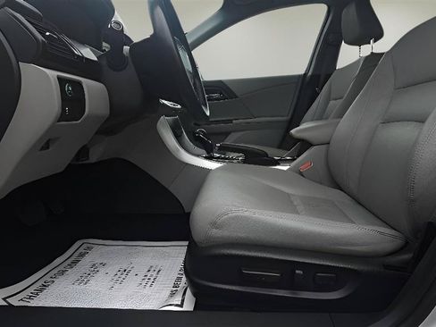 Used 2015 Honda Accord EX-L image 12