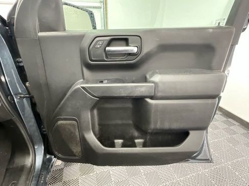 Used 2019 Chevrolet Silverado 1500 Custom w/ Custom Value Package image 10