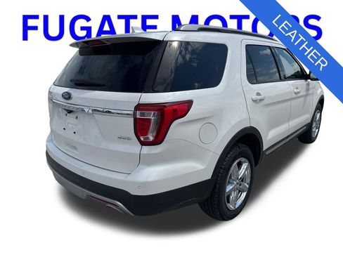 Used 2017 Ford Explorer XLT w/ Equipment Group 202A AWD/4WD image 6