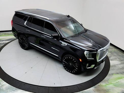 Used 2022 GMC Yukon Denali w/ Denali Premium Package AWD/4WD image 33
