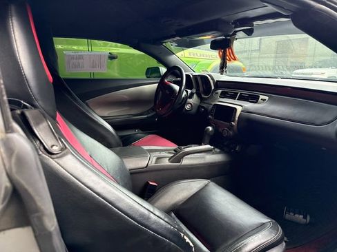 Used 2014 Chevrolet Camaro SS w/ RS Package RWD image 8