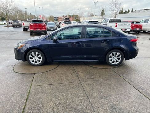 Used 2023 Toyota Corolla LE image 5