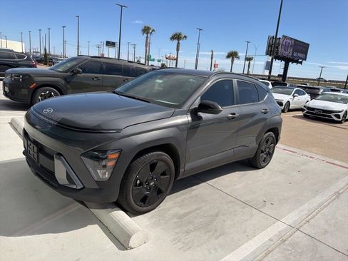 Used 2026 Hyundai Kona SEL Sport image 1