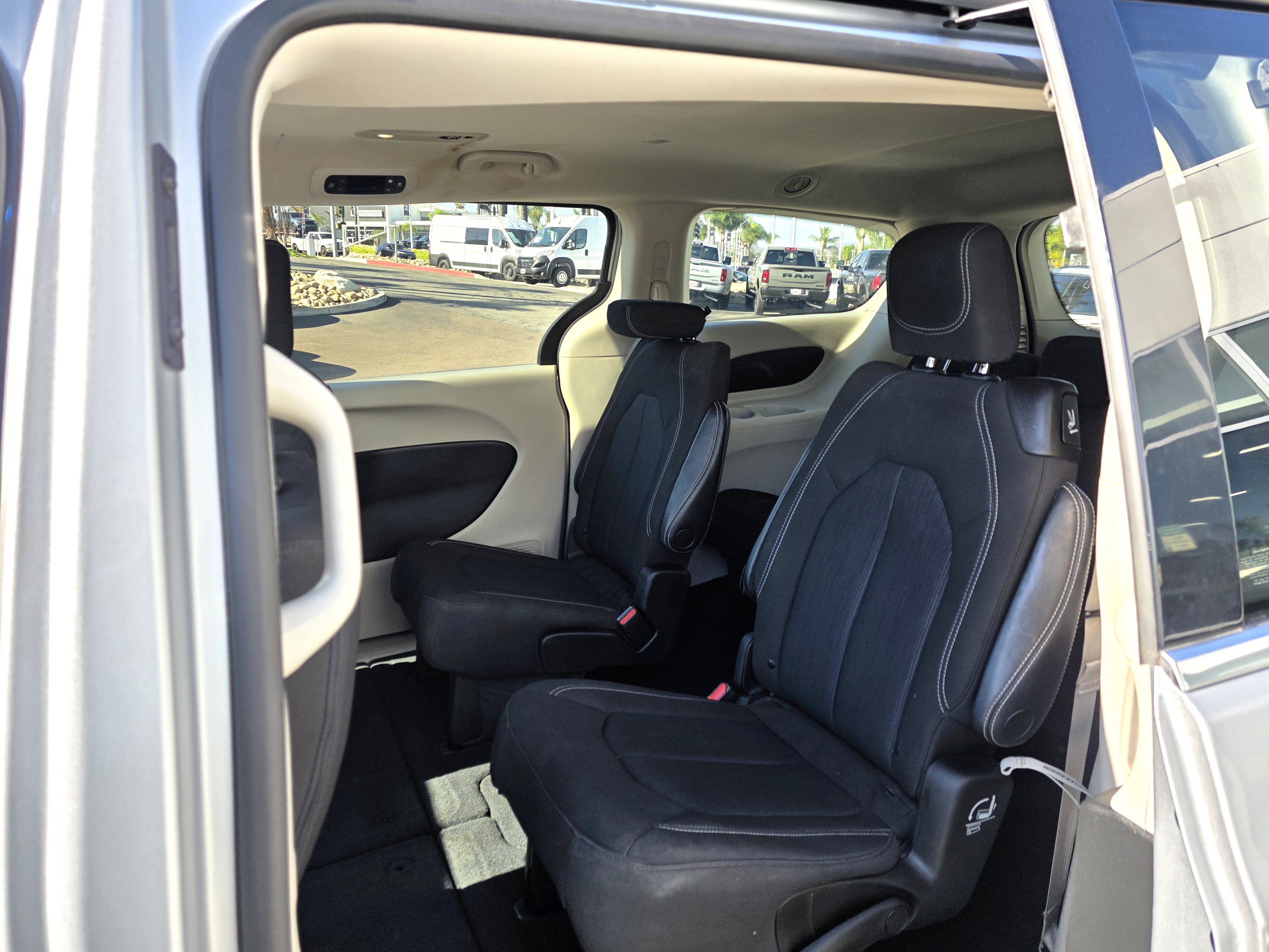 Certified 2023 Chrysler Voyager LX FWD image 16
