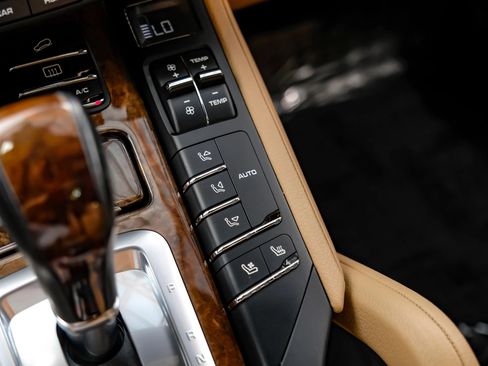 Used 2017 Porsche Cayenne S AWD/4WD image 27