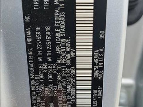 Used 2023 Toyota Highlander LE image 20