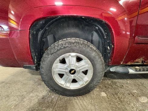 Used 2007 Chevrolet Suburban LT w/ LT Preferred Equipment Group AWD/4WD image 15