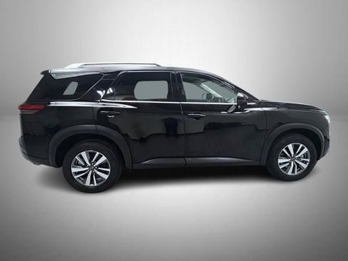Certified 2025 Nissan Pathfinder SL AWD/4WD image 4