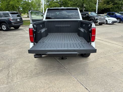 New 2026 Toyota Tacoma SR5 AWD/4WD image 33