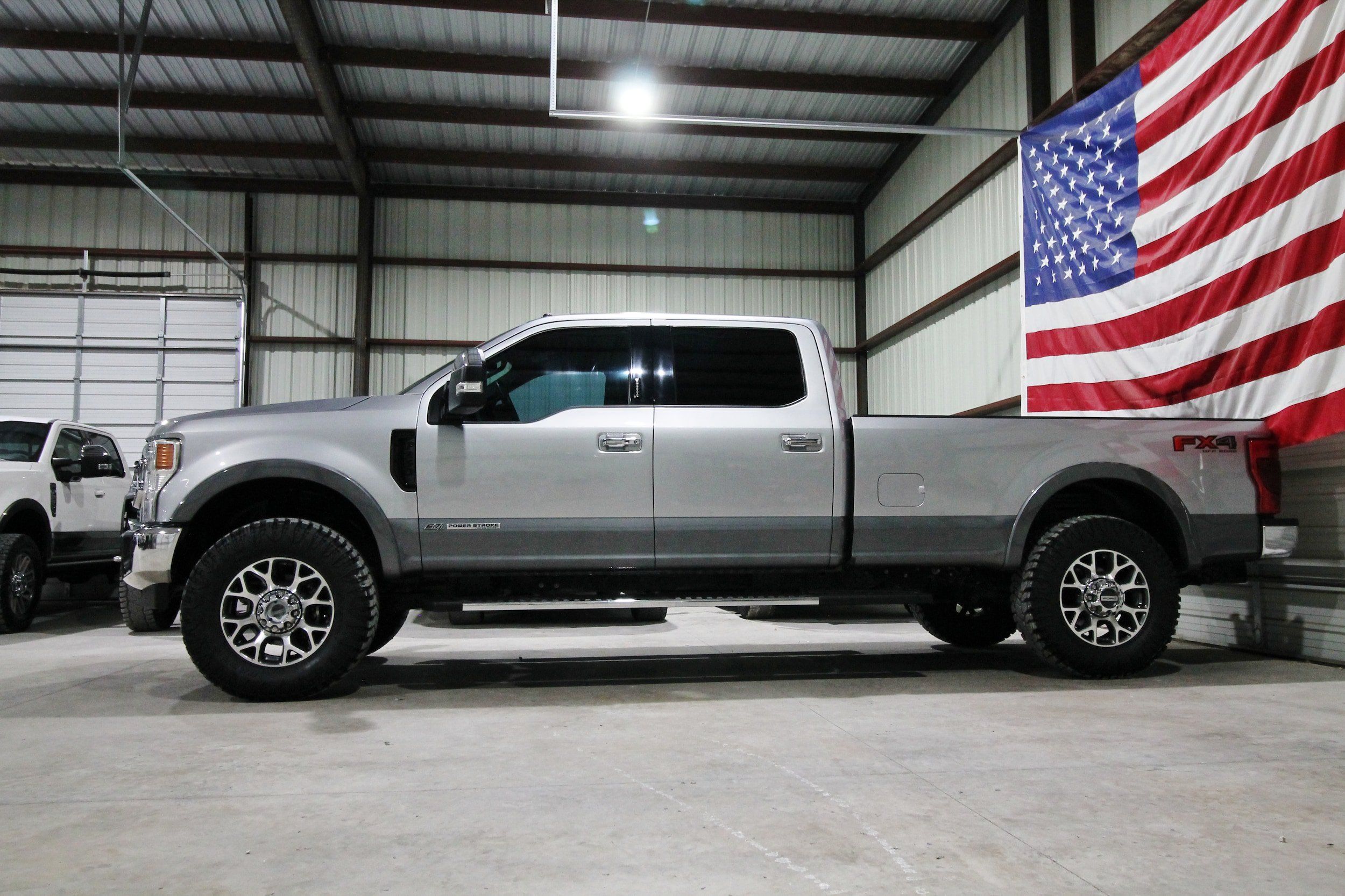 Used 2022 Ford F250 Lariat w/ Lariat Ultimate Package AWD/4WD image 5