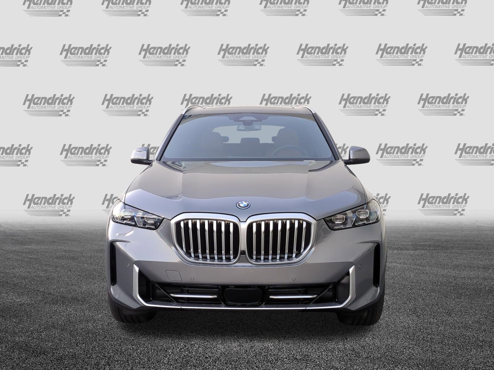 Certified 2026 BMW X5 xDrive50e w/ Climate Comfort Package AWD/4WD image 3