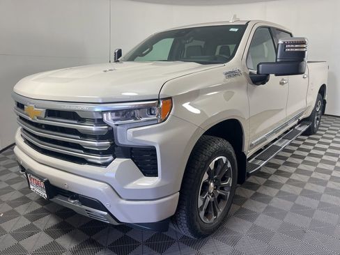New 2026 Chevrolet Silverado 1500 High Country w/ Technology Package AWD/4WD image 13