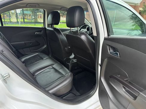 Used 2020 Chevrolet Sonic Premier FWD image 23