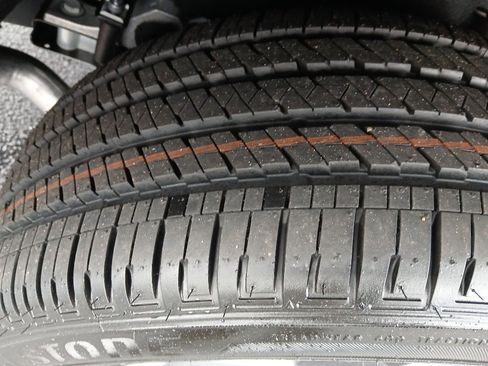 New 2025 Jeep Grand Cherokee L Limited w/ Luxury Tech Group II image 19