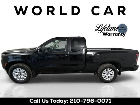 Used 2024 Nissan Frontier SV w/ SV Convenience Package image 12