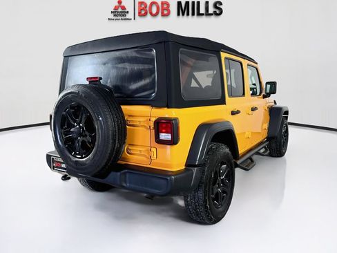 Used 2018 Jeep Wrangler Unlimited Sport S AWD/4WD image 7