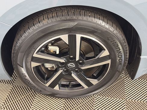 Certified 2025 Nissan Sentra SV FWD image 13