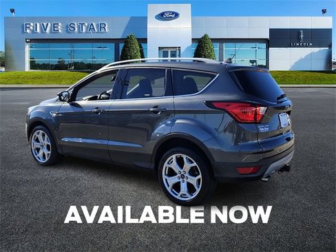 Used 2019 Ford Escape Titanium w/ U9j03 - Titanium Tow Package image 5