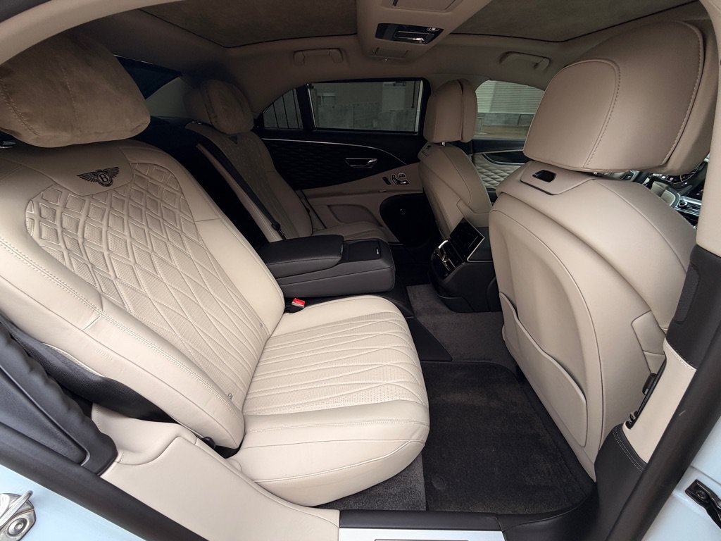 Used 2021 Bentley Flying Spur V8 AWD/4WD image 26