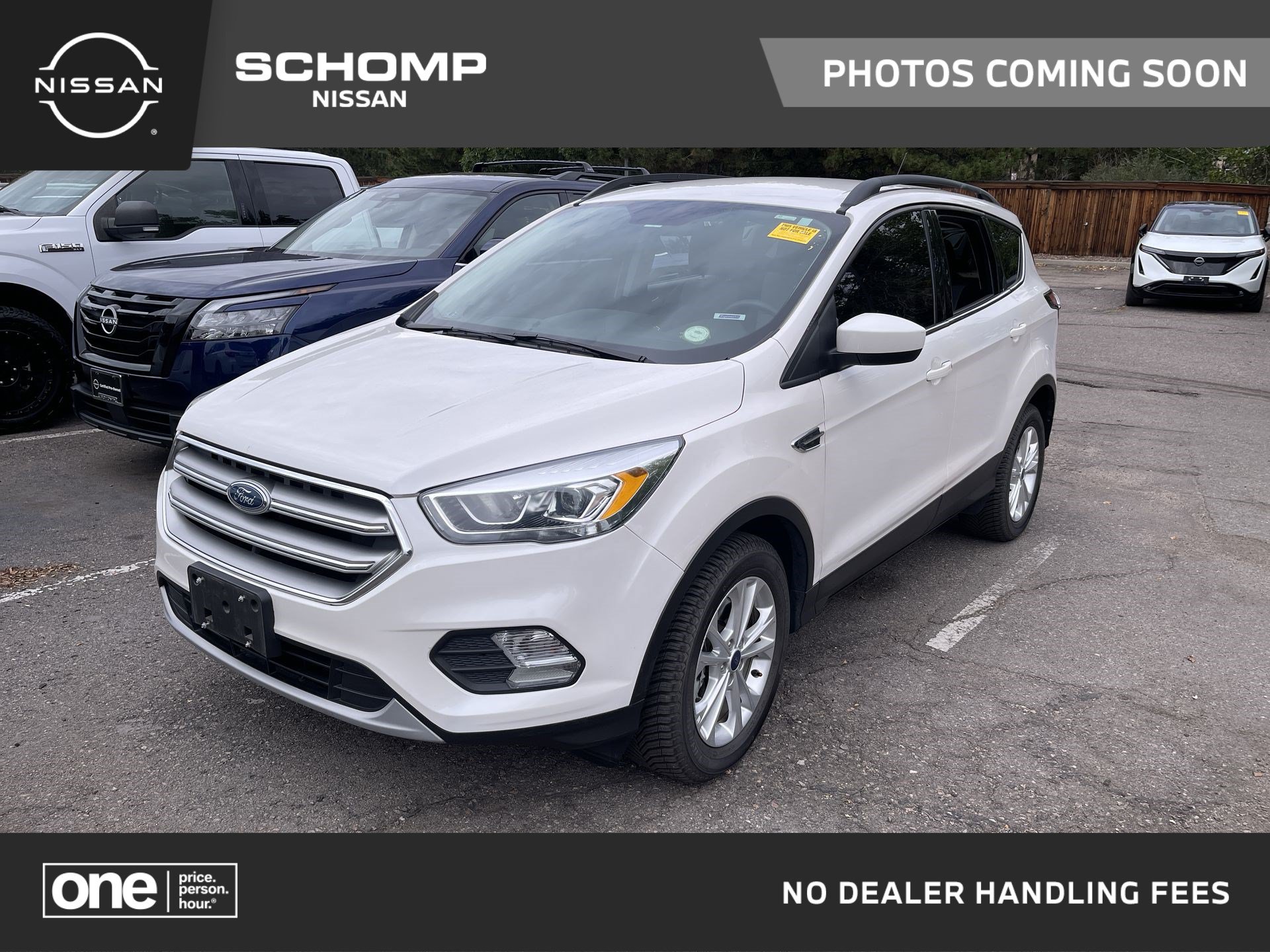 Used 2017 Ford Escape SE w/ Equipment Group 201A AWD/4WD image 1