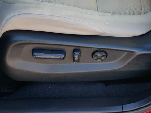 Used 2019 Honda CR-V EX image 19