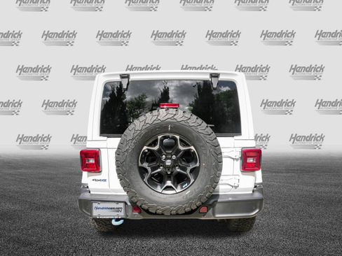 Used 2022 Jeep Wrangler Unlimited Rubicon 4xe w/ Cold Weather Group AWD/4WD image 9