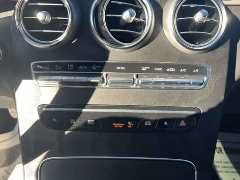 Used 2022 Mercedes-Benz GLC 43 AMG 4MATIC image 25