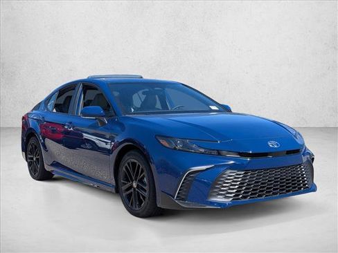 New 2026 Toyota Camry SE image 7