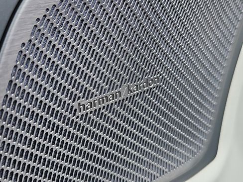 New 2026 Volvo XC60 B5 Ultra w/ Protection Package Premier image 9