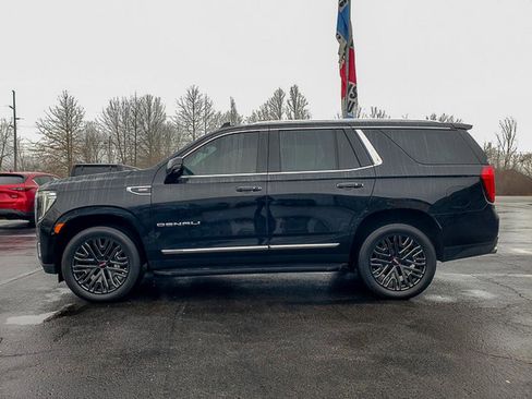 Used 2021 GMC Yukon Denali w/ LPO, Illumination Package image 8