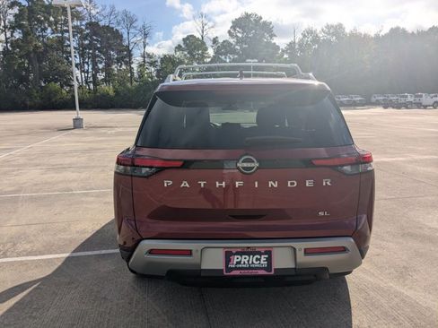 Used 2024 Nissan Pathfinder SL w/ SL Premium Package FWD image 6
