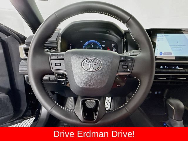 Used 2026 Toyota Camry SE FWD image 11
