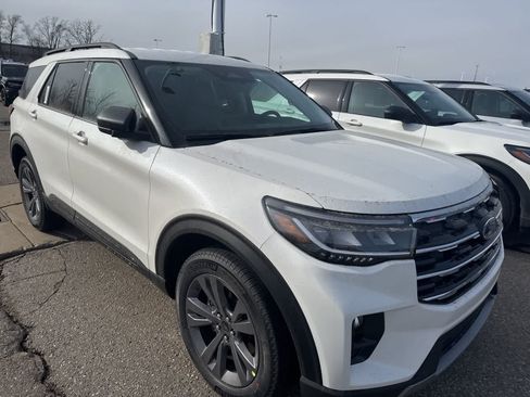 New 2026 Ford Explorer Active w/ Active Comfort Package AWD/4WD image 19