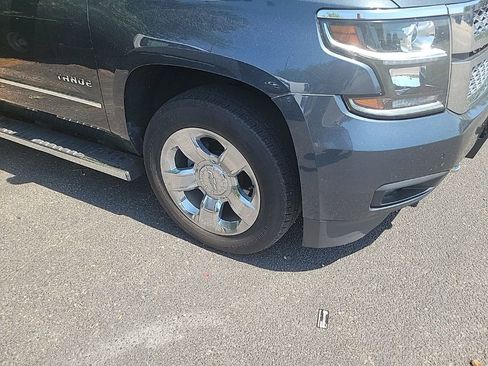 Used 2019 Chevrolet Tahoe LT w/ LT Signature Package AWD/4WD image 5