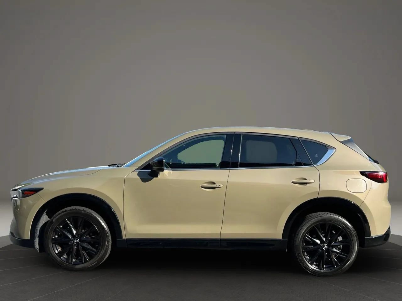 Used 2024 MAZDA CX-5 Carbon Edition AWD/4WD image 2