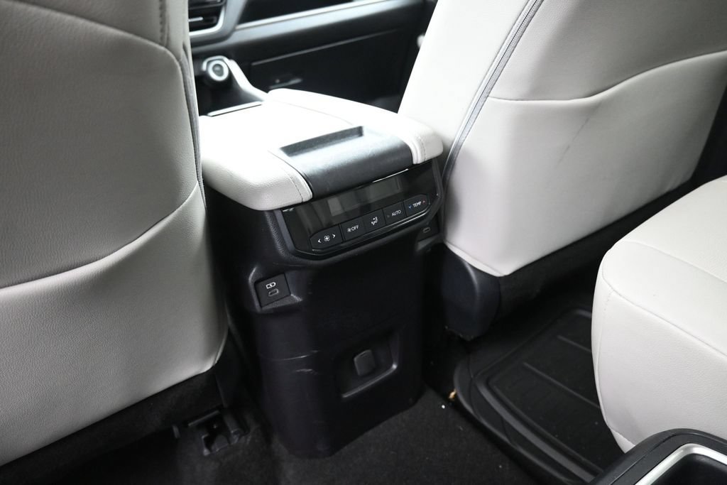 Used 2026 Toyota Grand Highlander XLE FWD image 20
