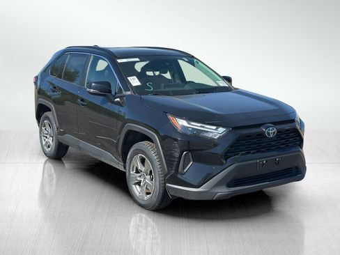 Used 2023 Toyota RAV4 XLE w/ Convenience Package AWD/4WD image 3