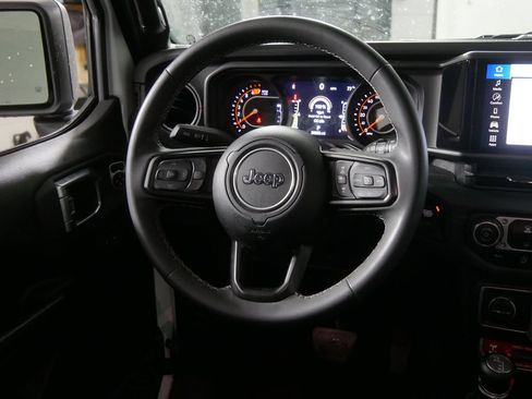 Used 2025 Jeep Wrangler Unlimited Rubicon AWD/4WD image 20