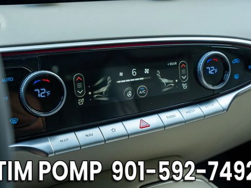 Used 2024 Genesis GV70 2.5T w/ Advanced Package AWD/4WD image 23